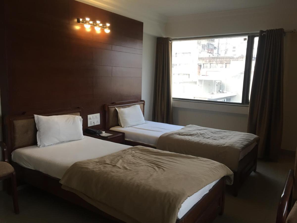 Hotel Apex أحمد أباد المظهر الخارجي الصورة