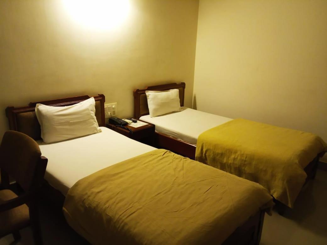 Hotel Apex أحمد أباد المظهر الخارجي الصورة