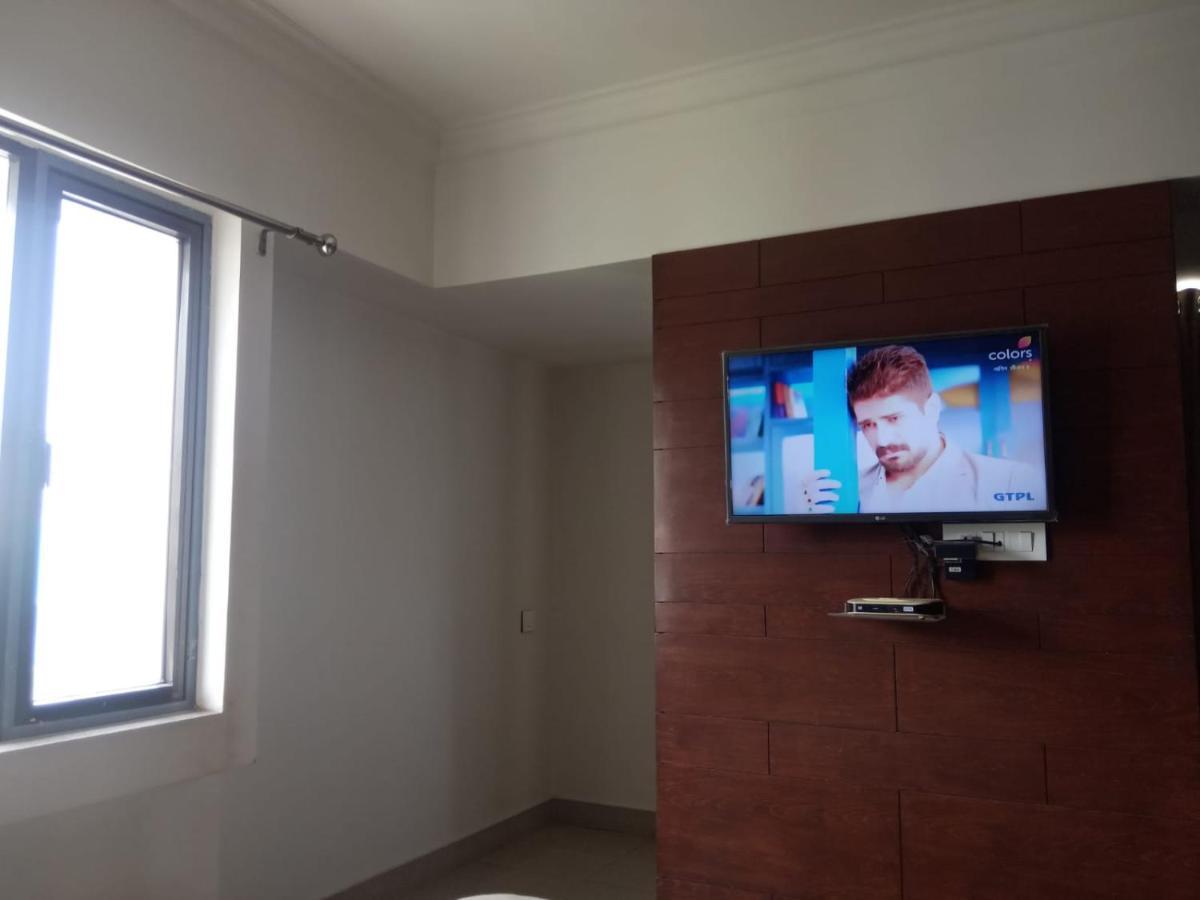 Hotel Apex أحمد أباد المظهر الخارجي الصورة