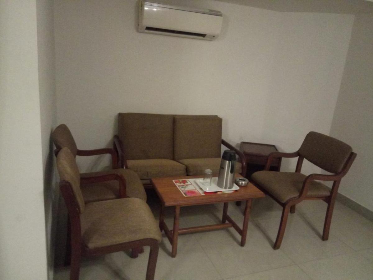 Hotel Apex أحمد أباد المظهر الخارجي الصورة