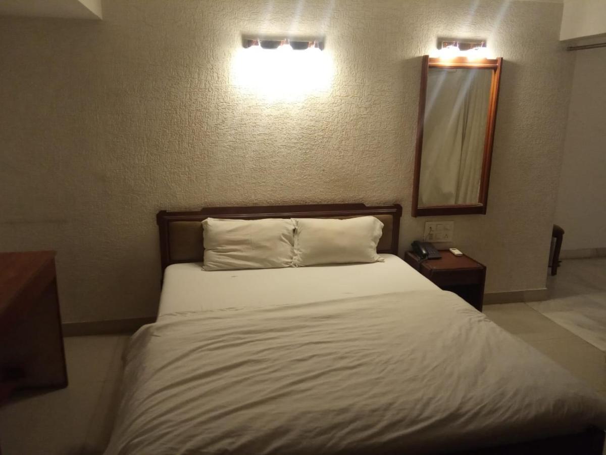 Hotel Apex أحمد أباد المظهر الخارجي الصورة